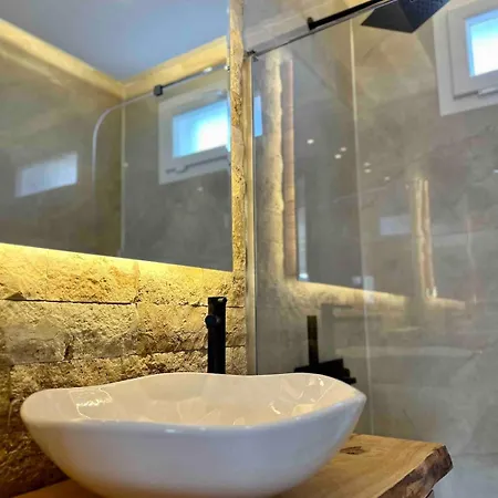 빌라 Mit Panorama-meerblick 20m Privatpool 쿠사다시