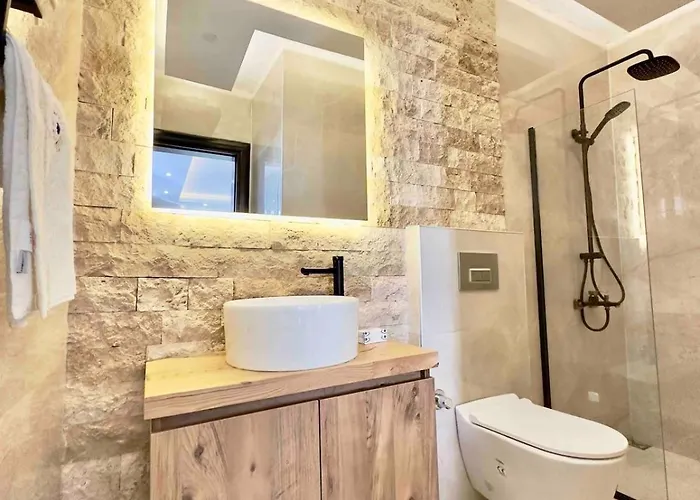 Villa Mit Panorama-meerblick 20m Privatpool Kuşadası