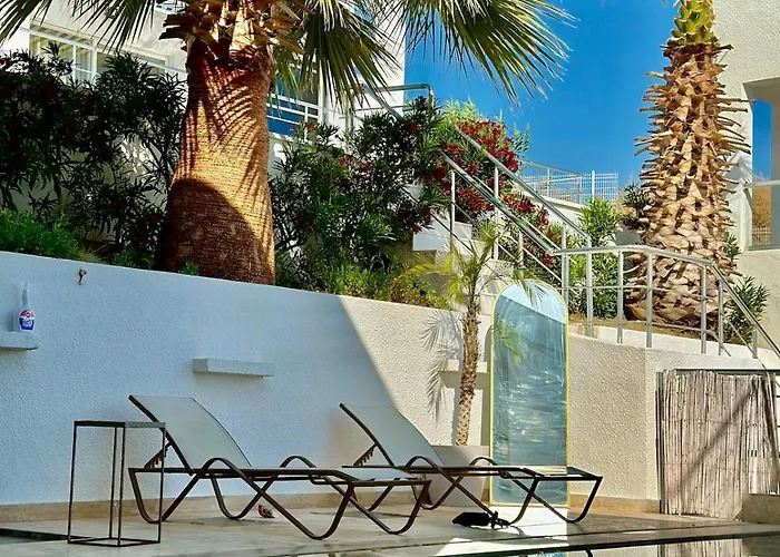 Villa Mit Panorama-meerblick 20m Privatpool Kuşadası