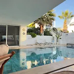 Vilă Mit Panorama-meerblick 20m Privatpool *