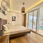 Vilă Mit Panorama-meerblick 20m Privatpool Kusadası